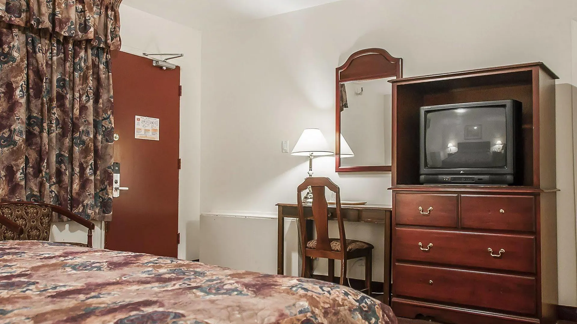Baymont By Wyndham Montreal Airport 호텔 도발